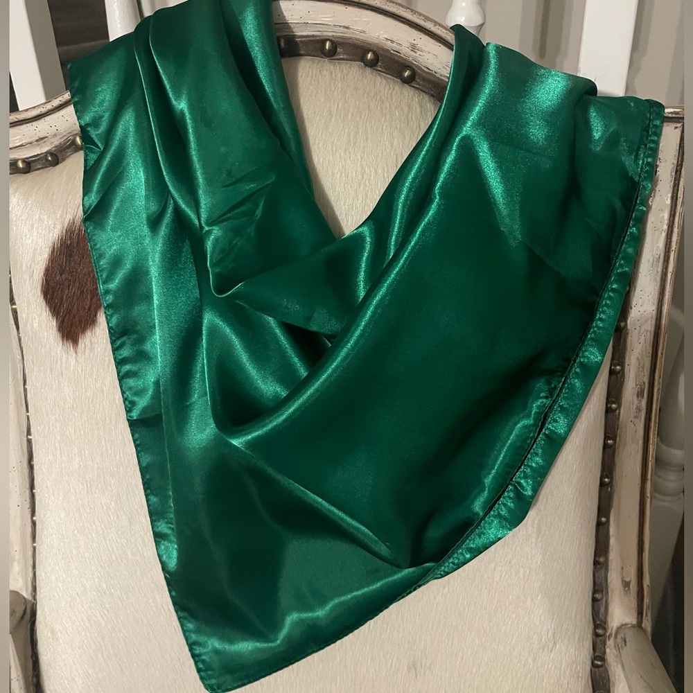 💚💚 Rowdy Crowd Western Solid Dark Green Wild Rag Scarf  Cowgirl Cowboy 💚💚